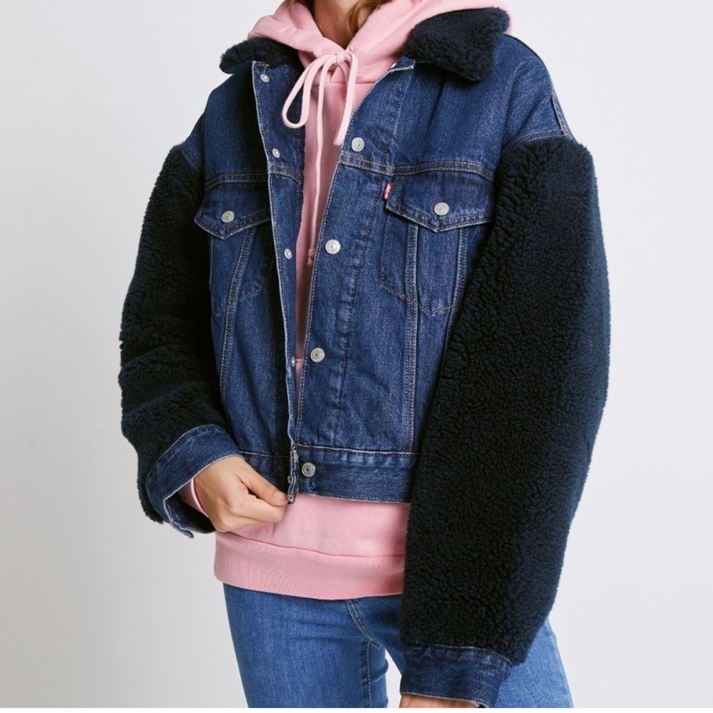 Levi's Cocoon Shearling Trucker Dark Wash Denim Sherpa Jacket